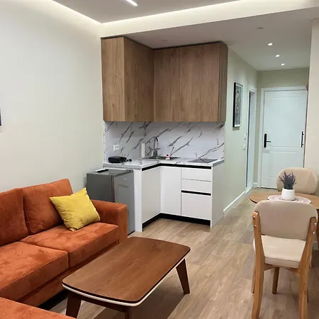 Urban Πανσιόν 3*