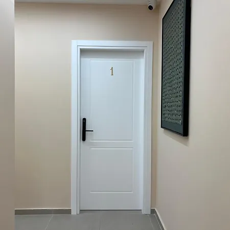 Urban Πανσιόν 3*